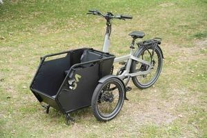 Comfortable Cargo E Bike with Hydraulic Brakes and Stable Cabin for Urban Families and Everyday Adventures